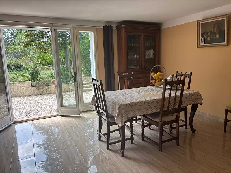 Maison, 230 m²