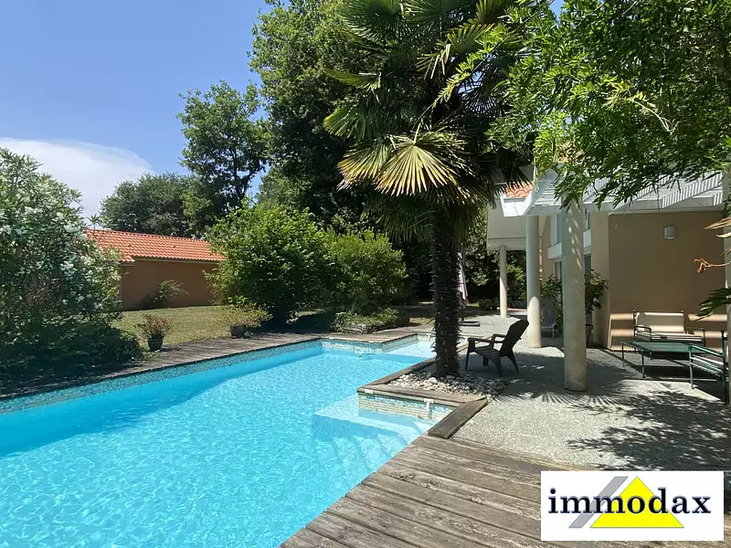 Maison, 192 m²