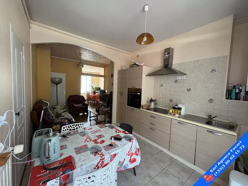 Immeuble, 122,21 m²