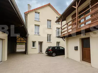 Immeuble, 230 m²