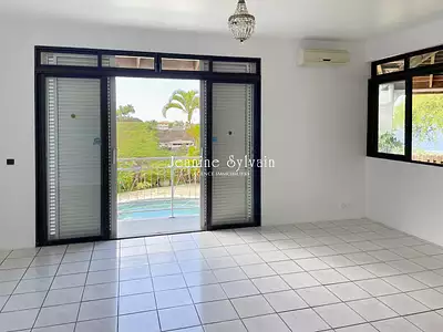 Maison, 255 m²