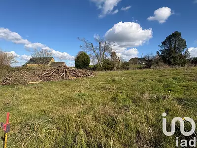 Terrain, 698 m²