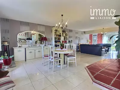 Maison, 117 m²