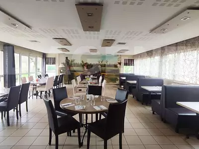 Divers, 300 m²