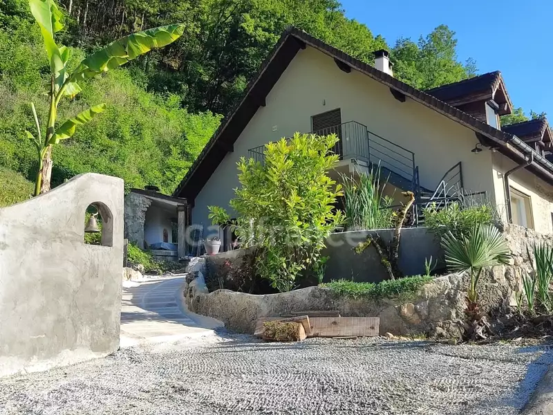 Maison, 290 m²