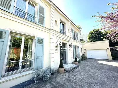 Maison, 270 m²