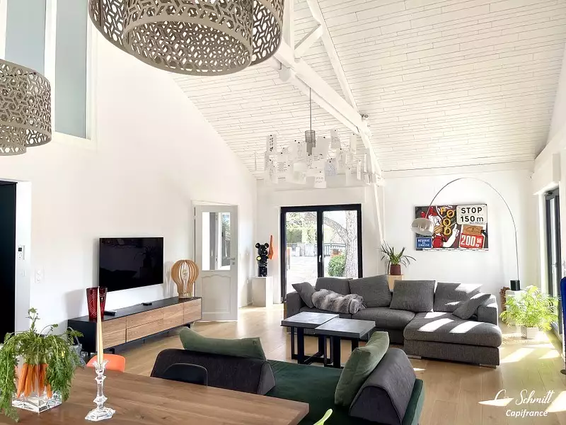 Maison, 196 m²