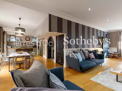 Maison, 245 m²