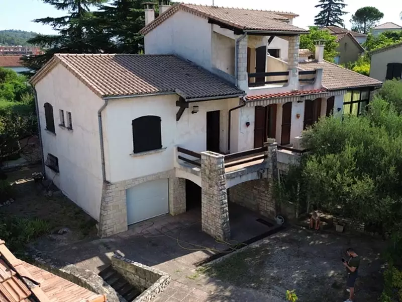 Maison, 145 m²