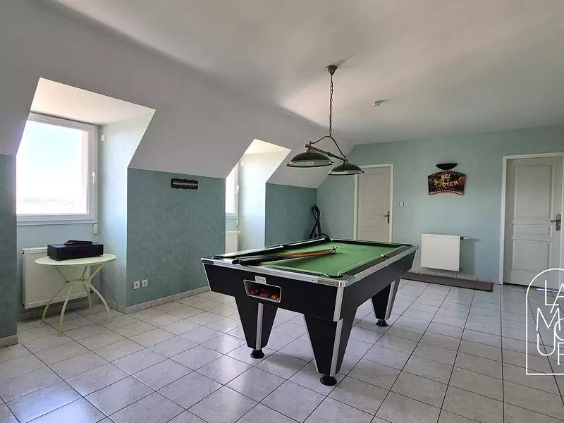Maison, 231 m²