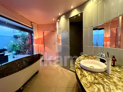Maison, 210 m²