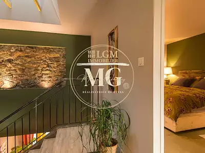Maison, 1 046 m²