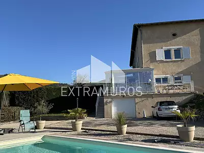Maison, 158 m²