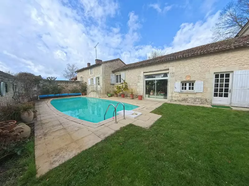 Maison, 265 m²