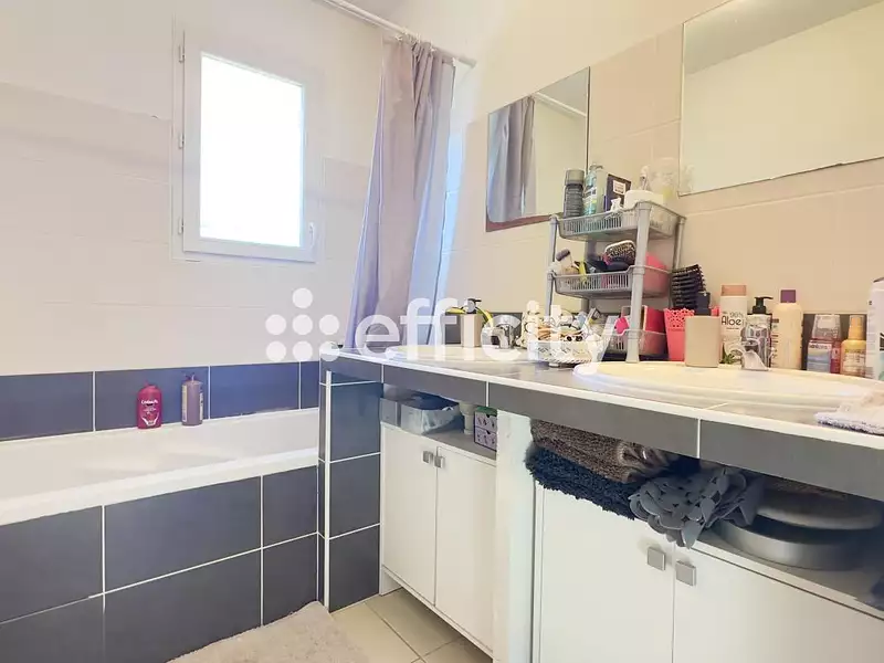 Maison, 87 m²
