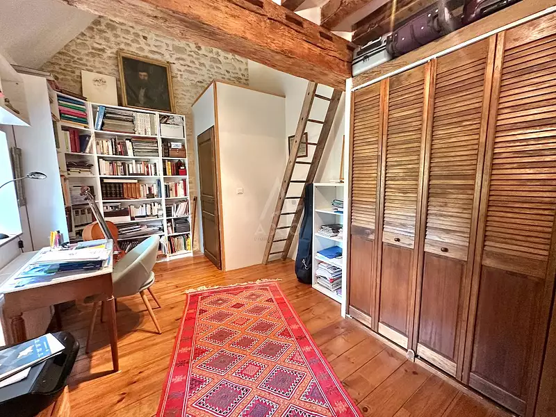 Maison, 225 m²