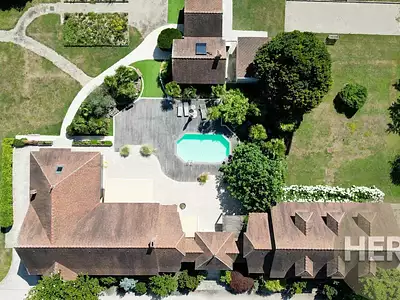 Maison, 345 m²