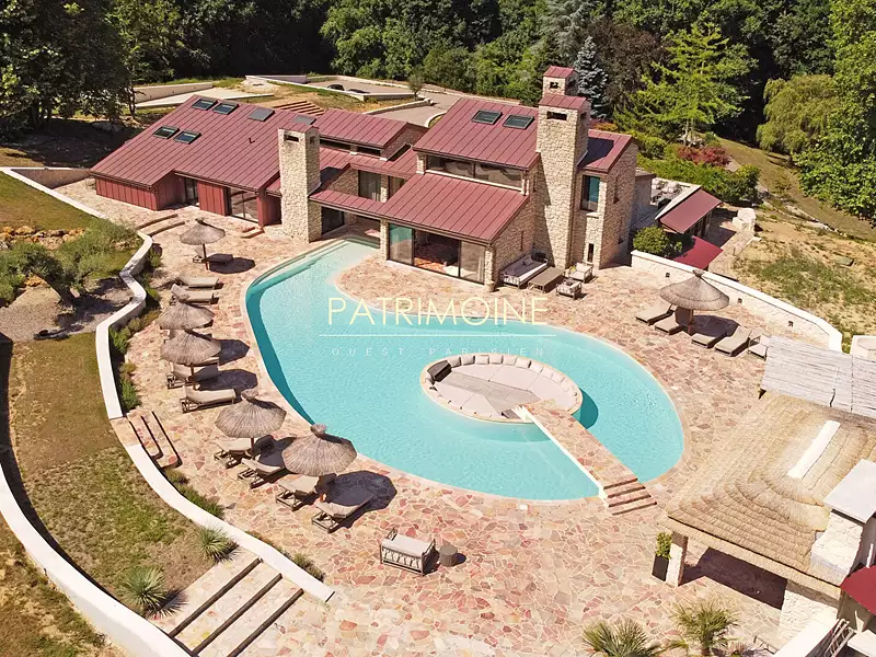 Maison, 700 m²