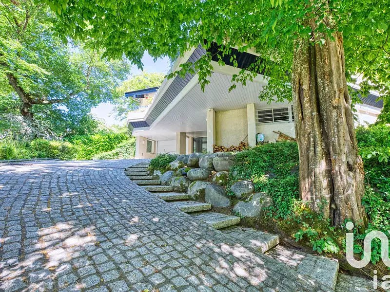 Maison, 220 m²