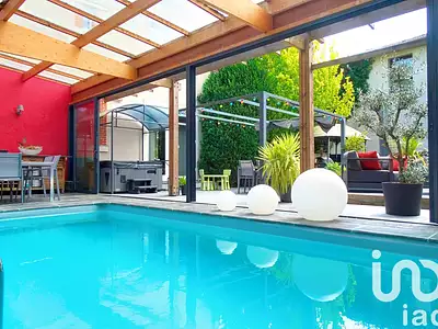 Maison, 197 m²
