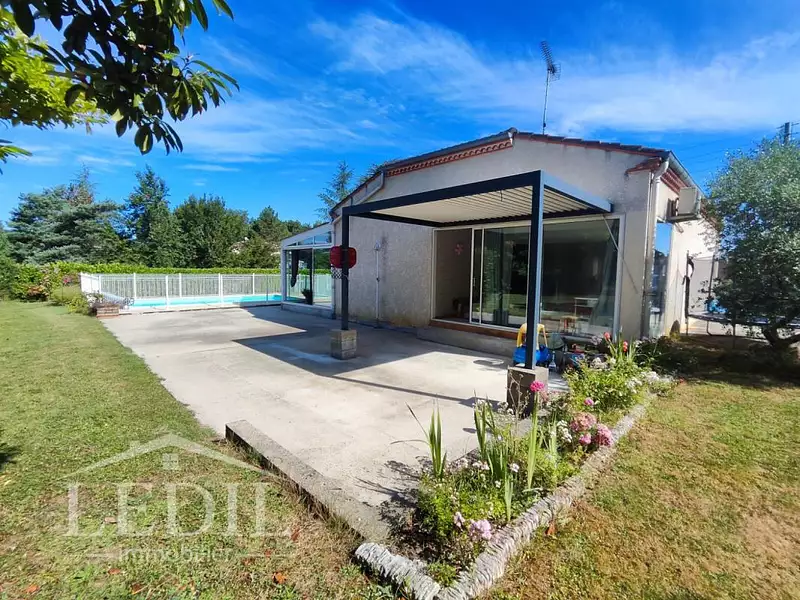 Maison, 200 m²