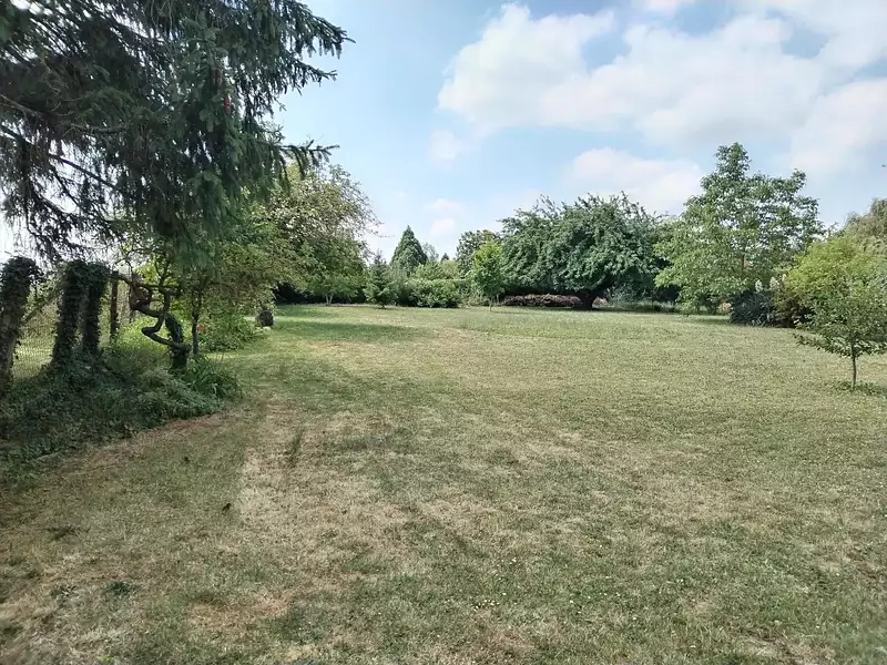 Terrain, 1 058 m²