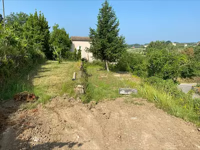 Terrain, 819 m²