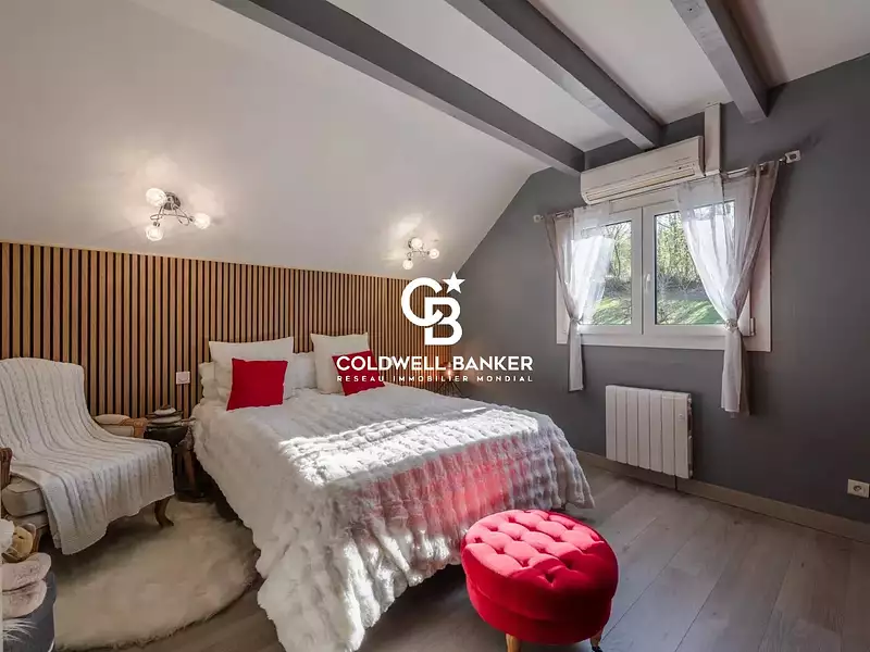 Maison, 280 m²