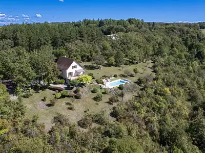 Maison, 166 m²