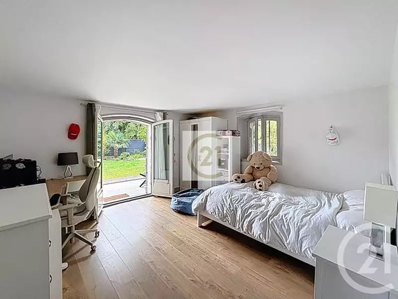 Maison, 237 m²
