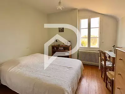 Maison, 225 m²