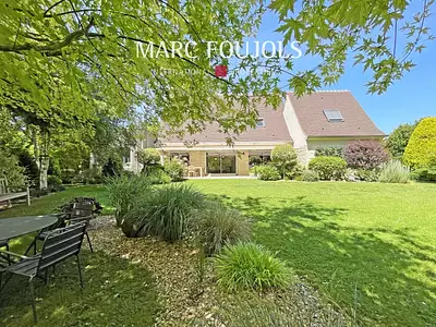 Maison, 255 m²
