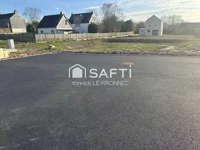 Terrain, 821 m²