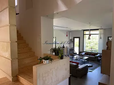 Maison, 248 m²