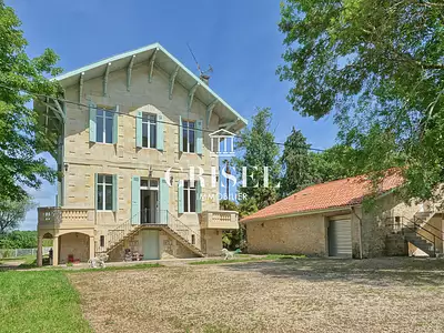 Maison, 268 m²