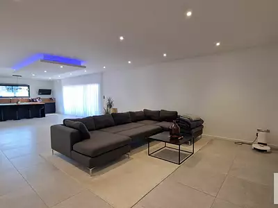 Maison, 176,18 m²