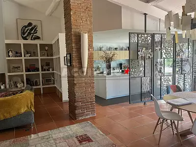 Maison, 250 m²