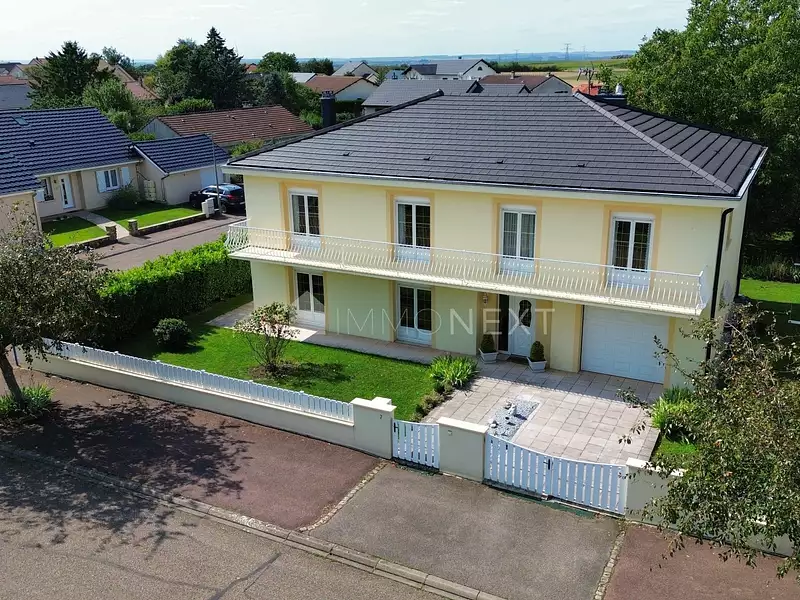 Maison, 203 m²