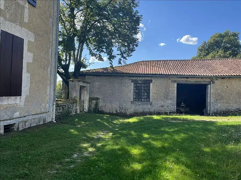 Maison, 587 m²