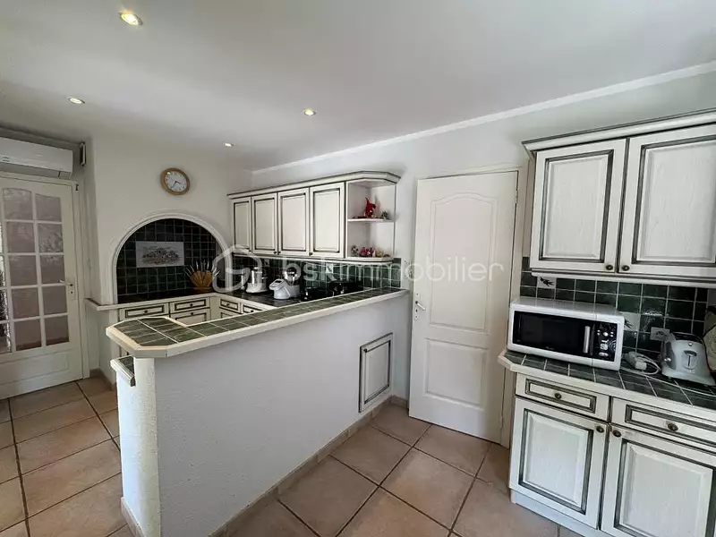 Maison, 239 m²