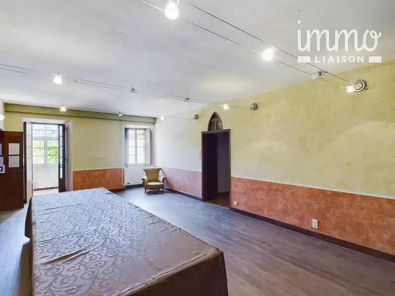 Maison, 1 413 m²