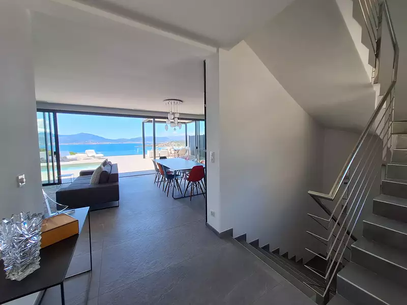 Maison, 211 m²