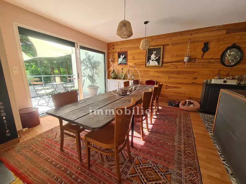 Maison, 245 m²