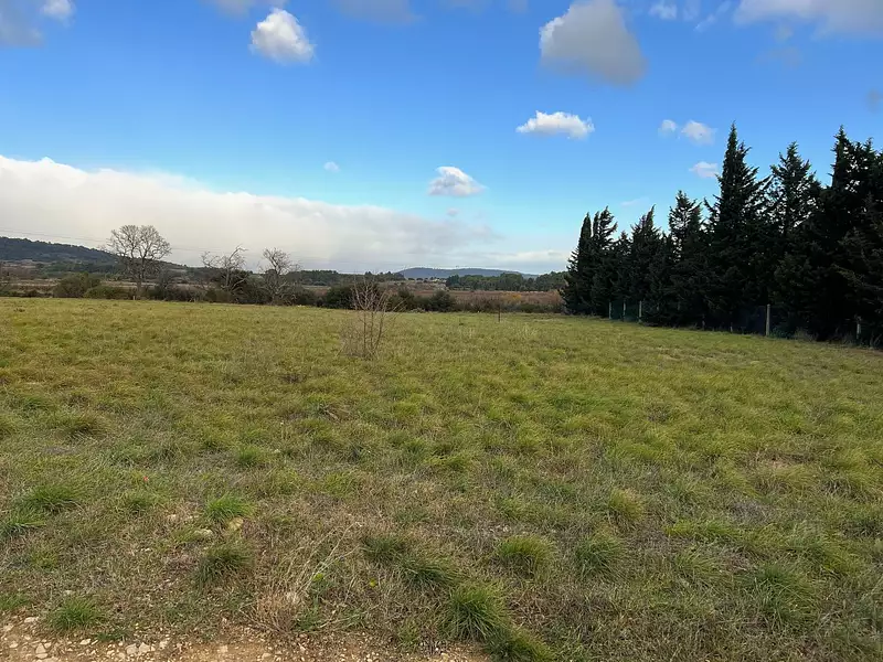 Terrain, 2 421 m²
