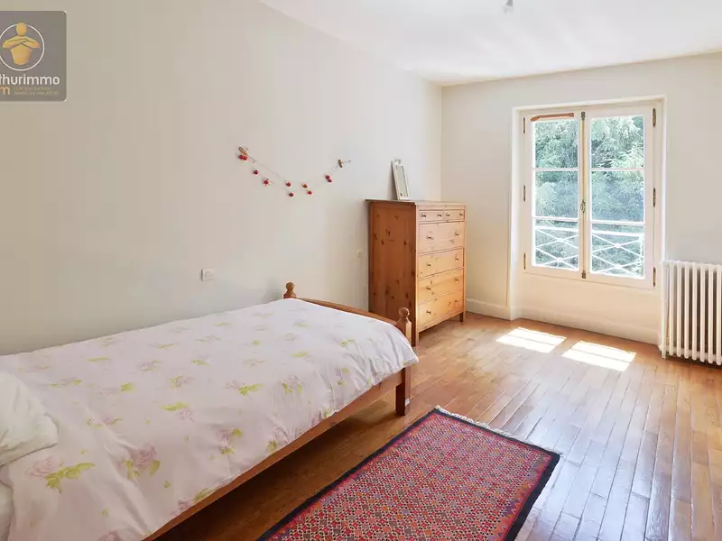 Maison, 333,1 m²