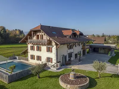 Maison, 393 m²
