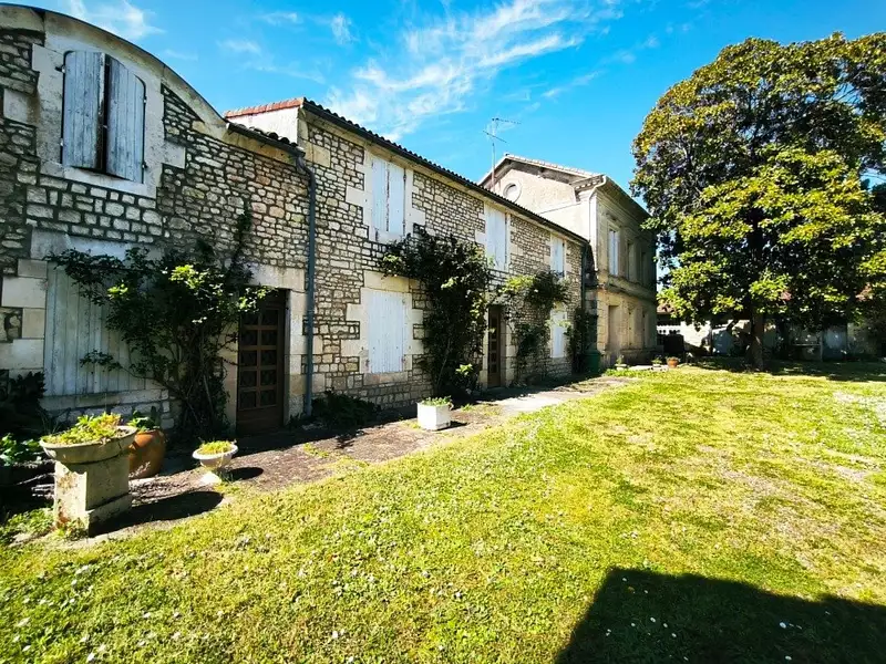 Maison, 242 m²