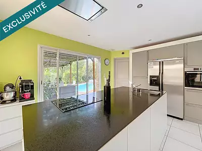 Maison, 176 m²