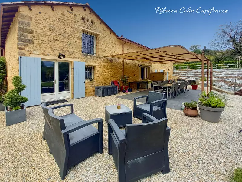 Maison, 225 m²