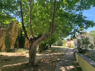 Maison, 950 m²